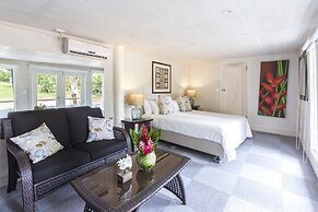 Savasi Island Resort