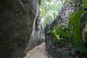 Savasi Island Resort