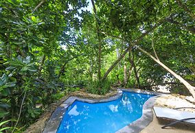 Savasi Island Resort