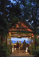 Savasi Island Resort