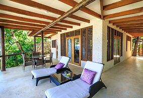 Savasi Island Resort