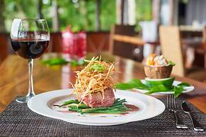 Savasi Island Resort