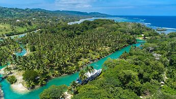 Savasi Island Resort