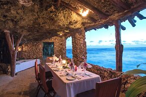 Savasi Island Resort