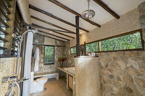 Savasi Island Resort