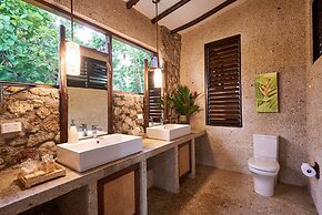 Savasi Island Resort