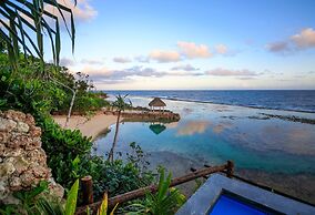 Savasi Island Resort