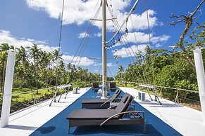 Savasi Island Resort