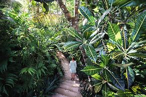 Savasi Island Resort