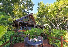 Savasi Island Resort