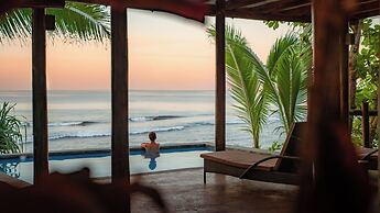 Savasi Island Resort