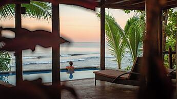 Savasi Island Resort