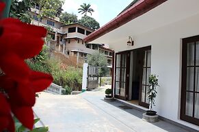 Kandy Waters Hotel