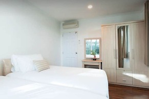 Baan San Ploen Condominium by Renvio