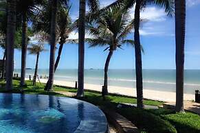 Baan San Ploen Condominium by Renvio