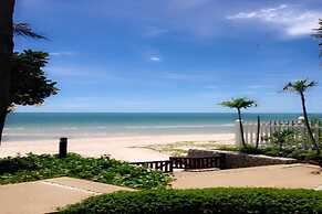 Baan San Ploen Condominium by Renvio