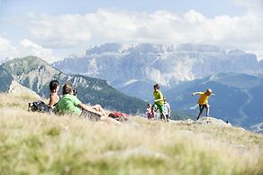 Aquila Dolomites Residence