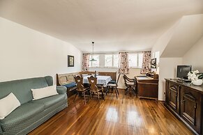 Aquila Dolomites Residence