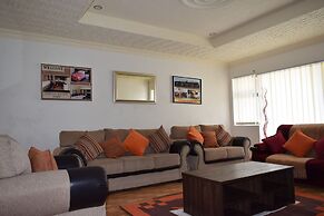 Grey Oak Holiday House