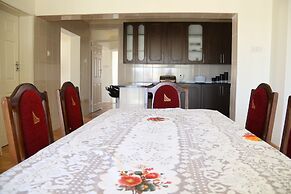 Grey Oak Holiday House