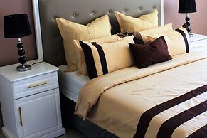 Grey Oak Holiday House