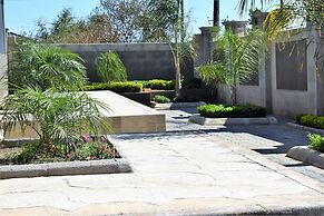 Grey Oak Holiday House