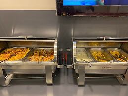 Magnaura House Hotel