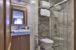 Magnaura House Hotel