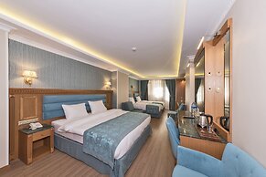 Magnaura House Hotel