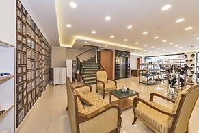 Magnaura House Hotel