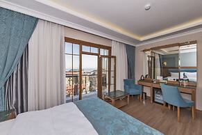 Magnaura House Hotel