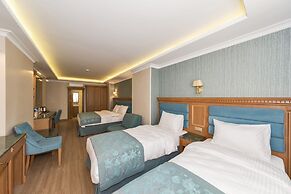 Magnaura House Hotel