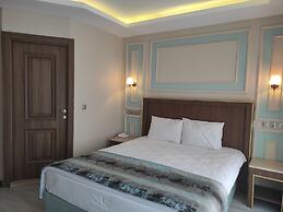 Magnaura House Hotel