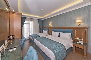 Magnaura House Hotel