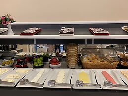 Magnaura House Hotel