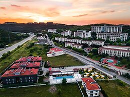 Uçar Royal Hotel and Conference Hall