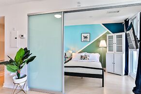 CITYPLACE 1B LUX CONDO LAKESIDE SKYDOME MTCC