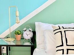 CITYPLACE 1B LUX CONDO LAKESIDE SKYDOME MTCC