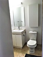 Lavish Suites - Luxury One Bedroom Condo