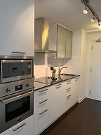 Lavish Suites - Luxury One Bedroom Condo