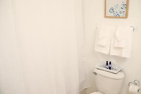 New Kingston's Deluxe Apartment