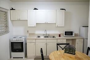 New Kingston's Deluxe Apartment