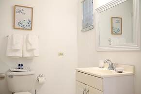 New Kingston's Deluxe Apartment