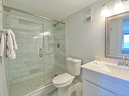 Island Winds East by ALBVR