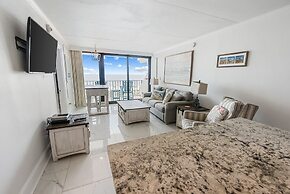 Island Winds East by ALBVR