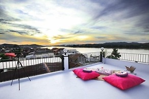 The Royal Chiangkhan Boutique Hotel