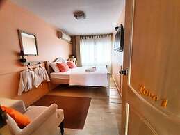 The Royal Chiangkhan Boutique Hotel