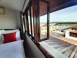 The Royal Chiangkhan Boutique Hotel