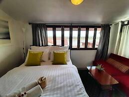 The Royal Chiangkhan Boutique Hotel