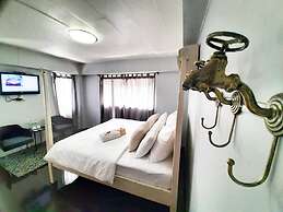 The Royal Chiangkhan Boutique Hotel